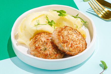 Рыбные котлеты с гарниром