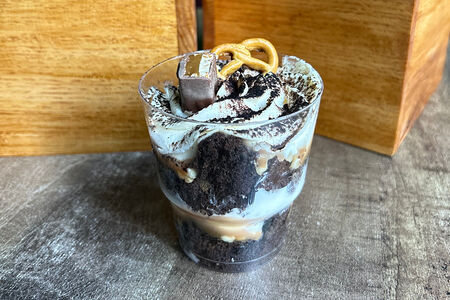 Трайфл Сникерс