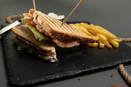 Сендвич Red Fish Salt