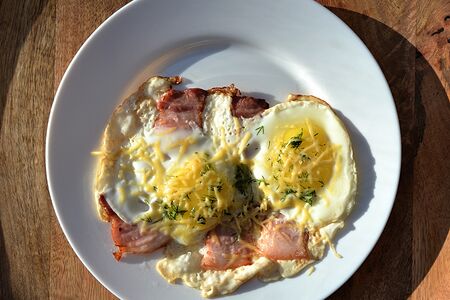 Яичница с беконом