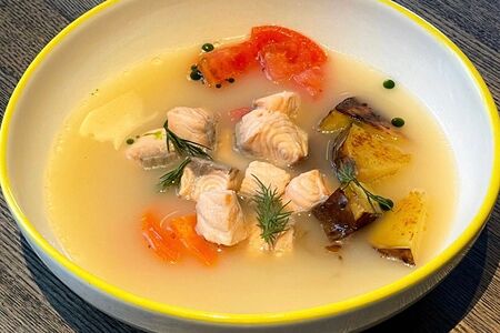 Сливочный суп с лососем