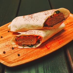 Люля-кебаб из баранины в лаваше