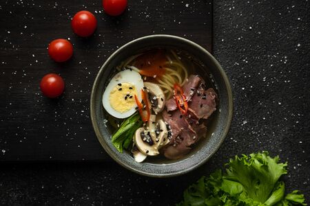 Суп рамён с говядиной