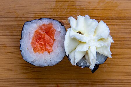 Лосось-сыр ролл