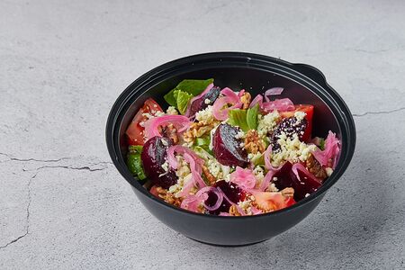 Салат Катарина со свеклой и орехами