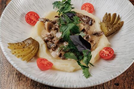 Бефстроганов из телятины