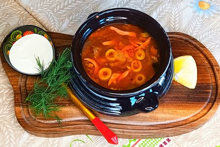 Солянка наваристая мясная