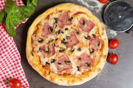 Ветчина и грибы