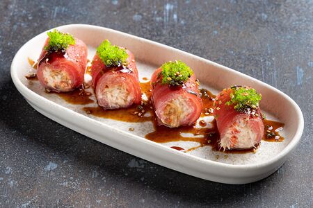 Торнетто из тунца с крабом