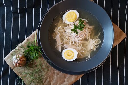Куриный суп с лапшой