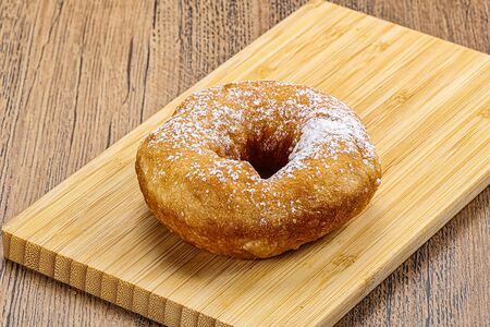 Пончики в сахарной пудре