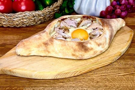 Хачапури по-аджарски с курицей
