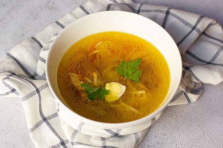 Куриный суп с лапшой