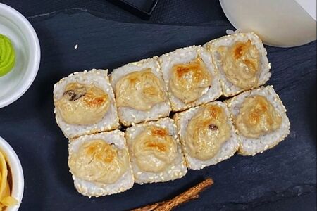 Ролл с белыми грибами