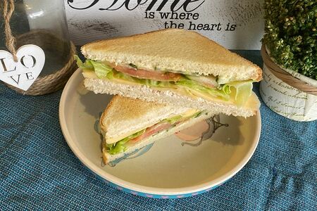 Сэндвич Цезарь с курицей