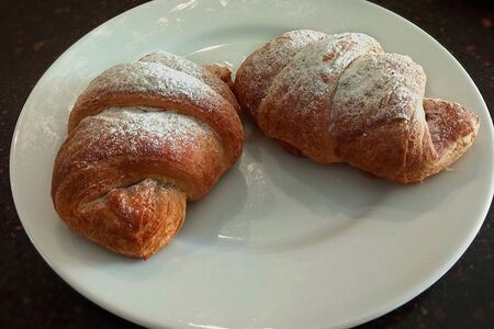 Круассан со сгущенкой