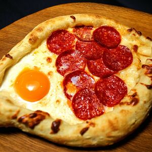 Хачапури по-аджарски с пепперони