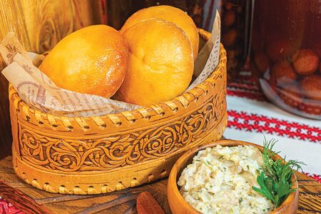 Намазка из скумбрии с пышками