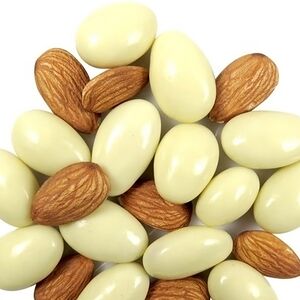 Миндаль в белом шоколаде