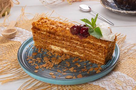 Медовик с заварным кремом