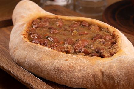 Хачапури лобиани с лобио и сулугуни