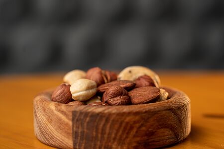 Микс орешков горячего копчения