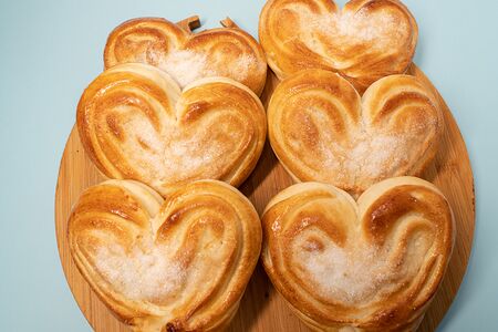 Булочка Плюшка