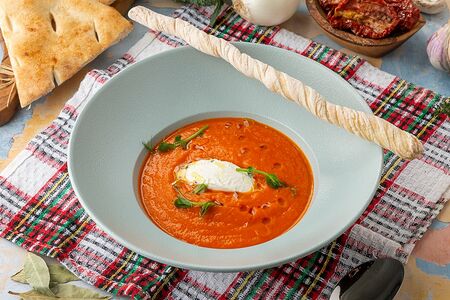 Суп-пюре из копчёных томатов