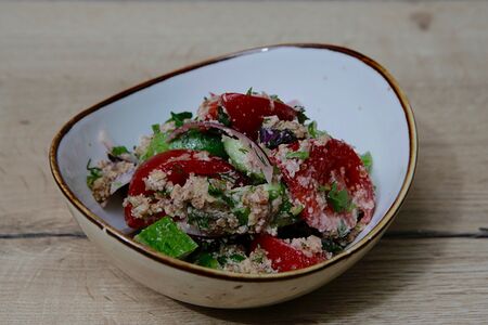 Салат по-грузински с орехом