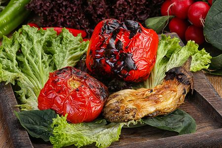 Овощной шашлык на мангале