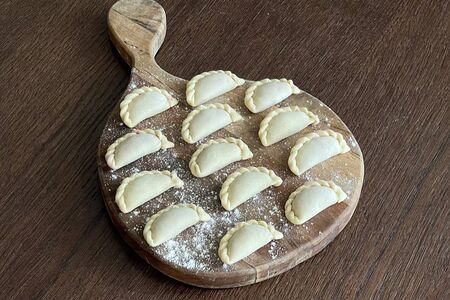 Вареники с брусникой