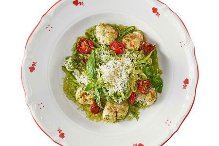 Спагетти из цукини с креветками