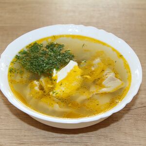 Пельмени с бульоном