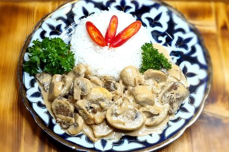 Телятина с шампиньонами по-чайхански