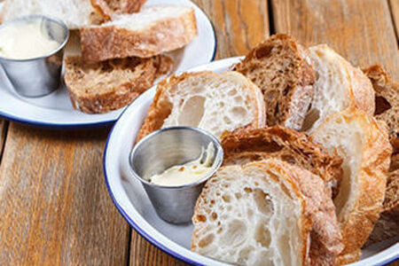 Хлеб со сливочным маслом