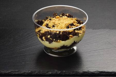 Трайфл Сникерс