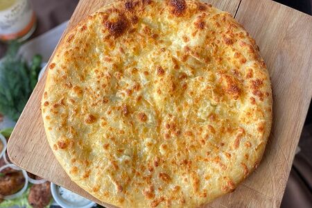 Хачапури с мясом и сыром