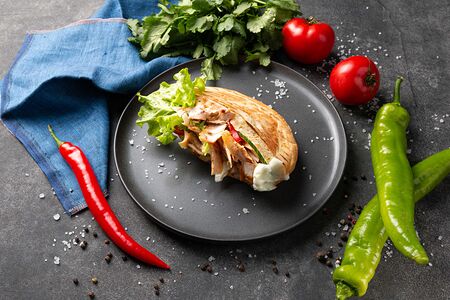 Шаурма в лепешке