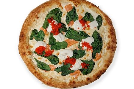 Пицца с лососем и шпинатом