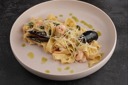 Феттуччине с морепродуктами