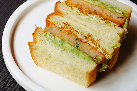 Кацу сандо с креветкой васаби