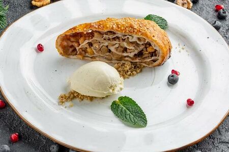 Яблочный штрудель