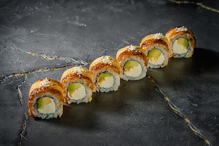 Ролл Филадельфия с копчёным угрём