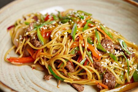 Wok с курицей