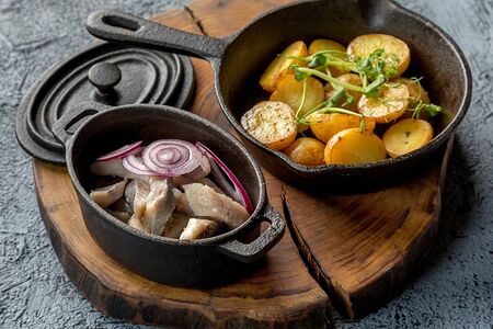 Сельдь с картофелем