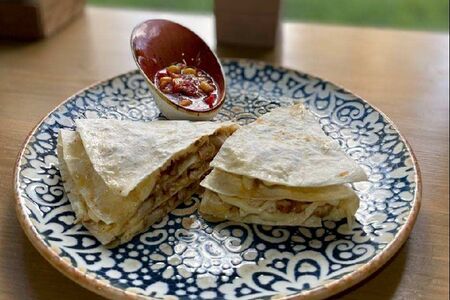 Кесадилья с курицей