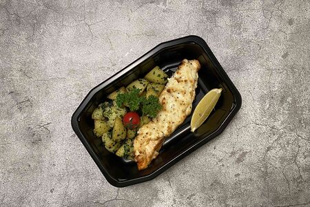 Сёмга под соусом из зернистой горчицы с картофелем