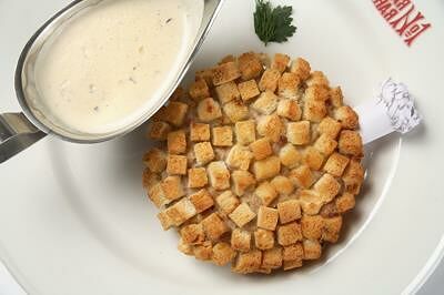 Котлета Пожарская с грибным соусом