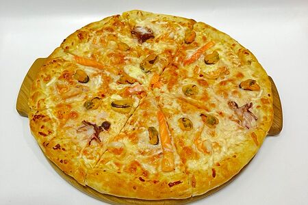 Пицца с морепродуктами  