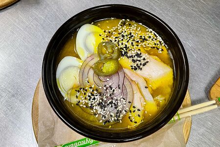 Азиатский суп Кимчи Рамен